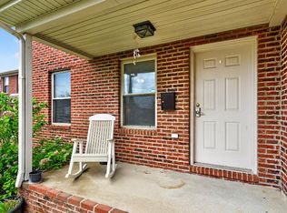 502 Tecumseh Trl APT A, Versailles, KY 40383