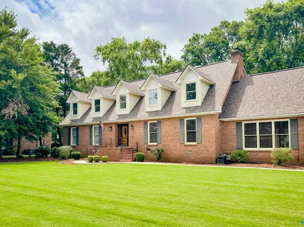 4517 Arrowhead Dr SE, Decatur, AL 35603