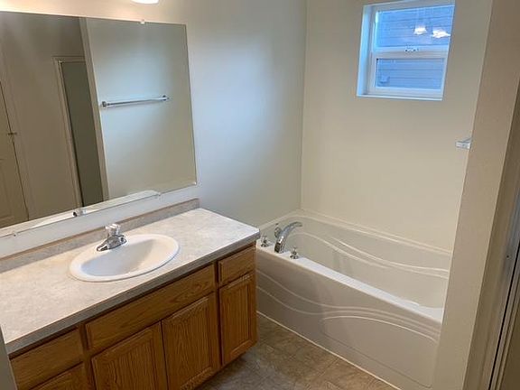 4th image of 2360 NE Tennessee Ln
