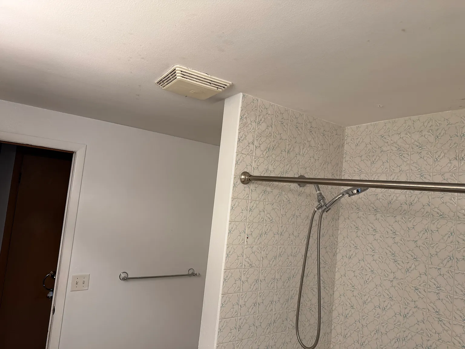 4 bed, 1592 sqft, $2,200 — Photo 4