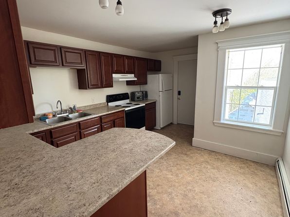 10 Knapp St #3