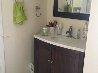 2678 N Nob Hill Rd, Sunrise, FL 33322