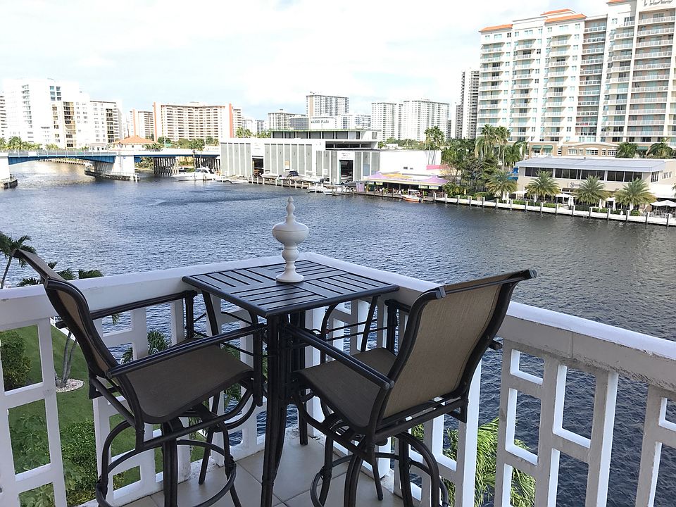 Alfresco on the Intracoastal