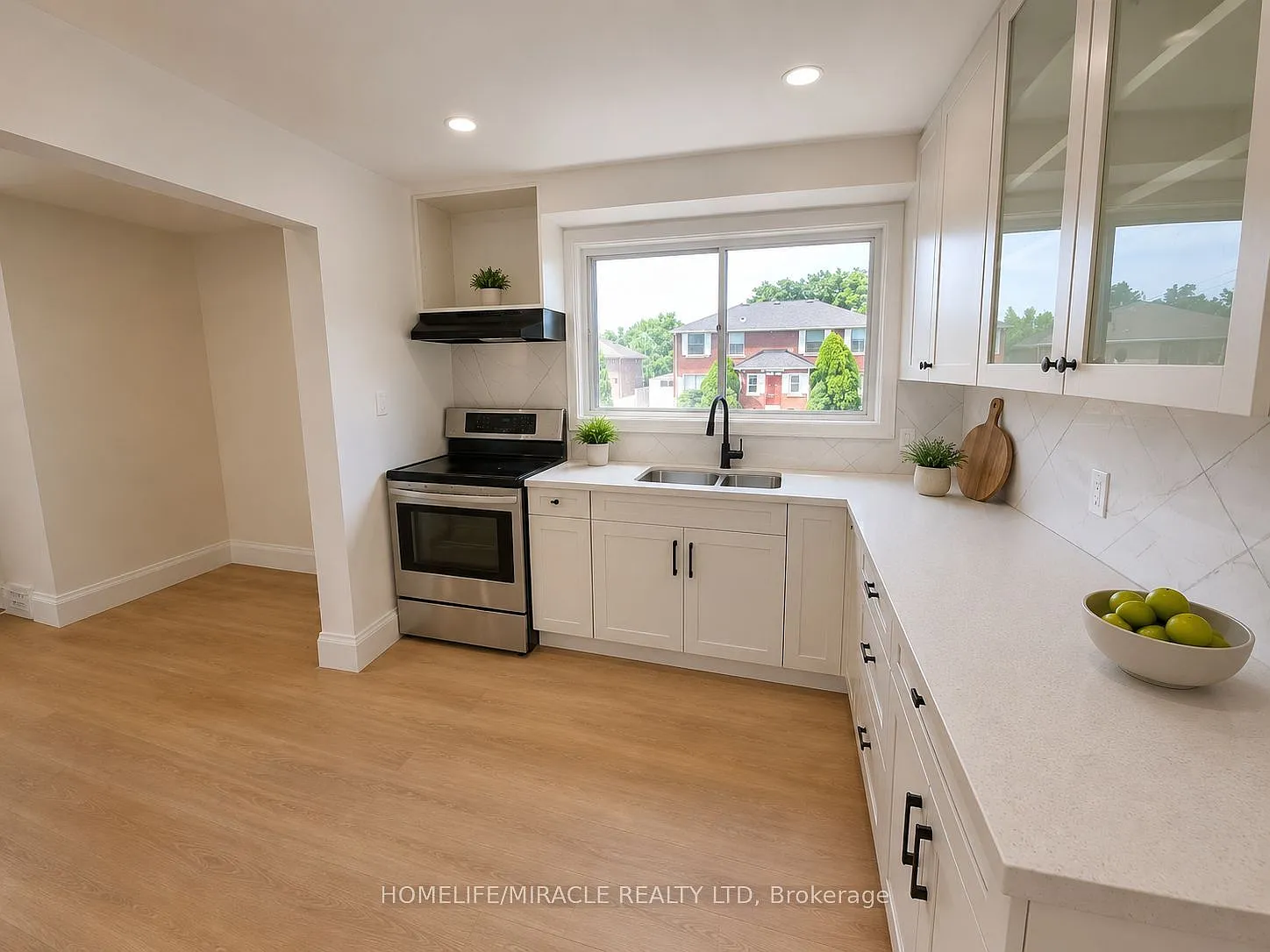 3 bed, $2,200 — Photo 4