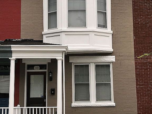 2nd image of 33 S Davis Ave