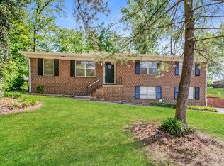 36 8th Pl, Pleasant Grove, AL 35127