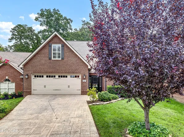 251 Savannah Park Dr, Maryville, TN 37803
