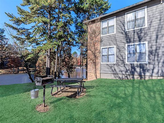 2nd image of 132111 W Markham St #199