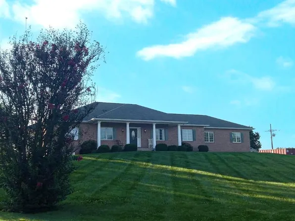 16521 Hampton Rd, Hamilton, VA 20158