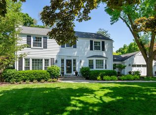 2244 Crabtree Ln, Northbrook, IL