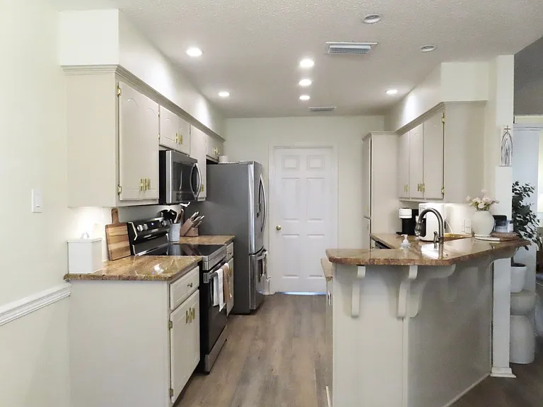 9471 Homestead Dr S — Photo 14