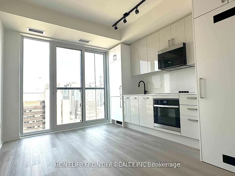 280 Dundas St W #2112 — Photo 3