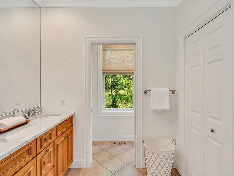8 Wildflower Ln — Photo 41