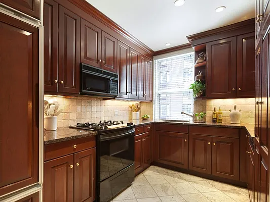 Sold by Sotheby's International Realty | media 5