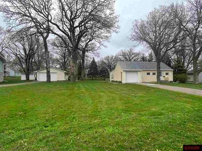 761 E Blue Earth St, Lake Crystal, MN, 56055