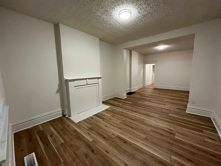 88 Hawkes Ave — Photo 10