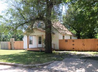 1103 N Chautauqua Ave, Wichita, KS 67214