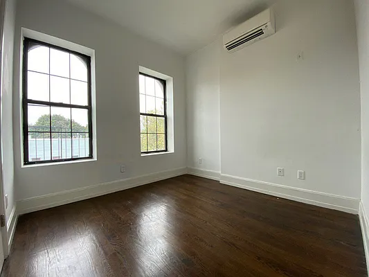 Rented by Lofts and Flats LLC | media 11