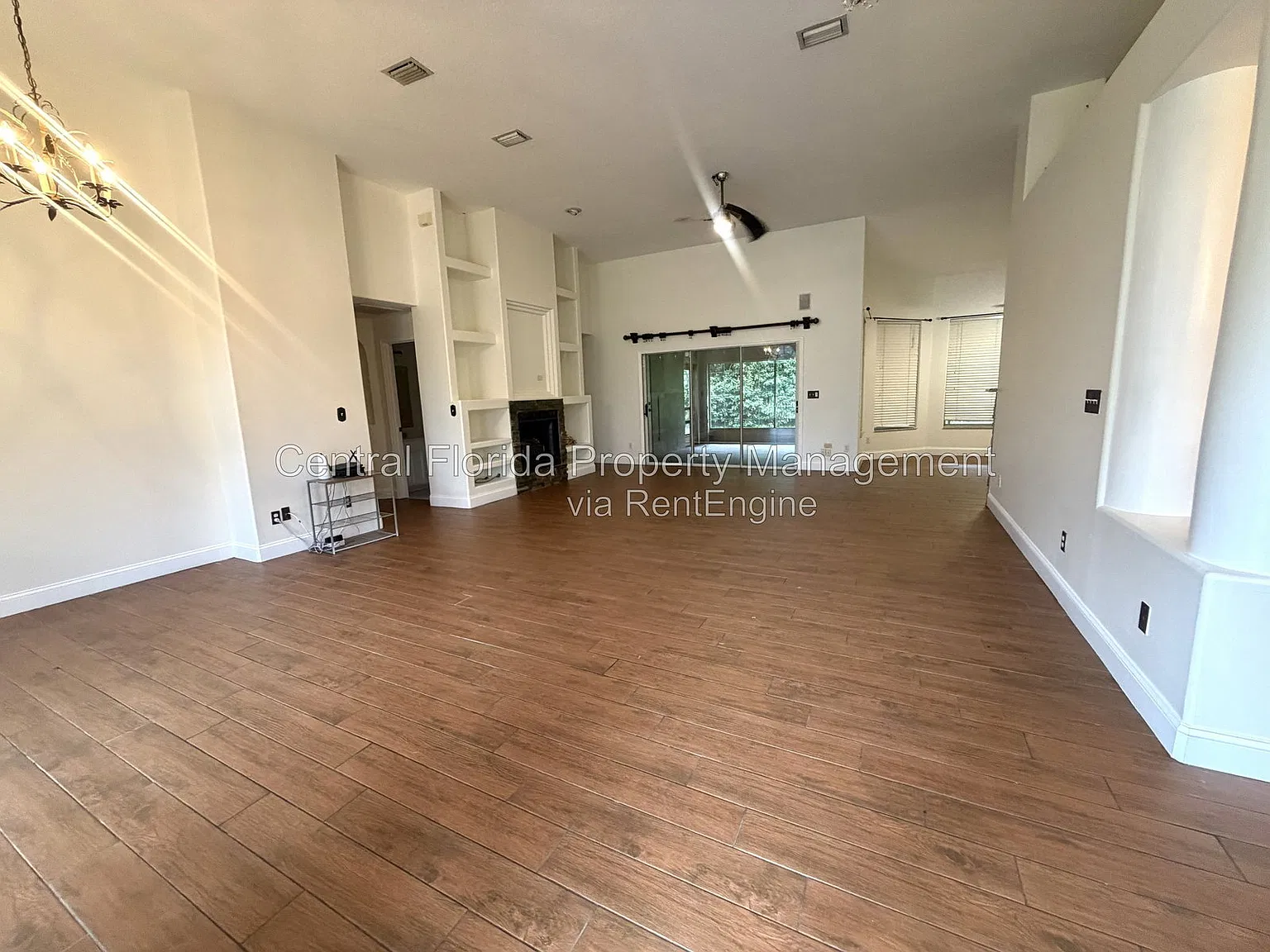 4 bed, 3.0 bath, 2508 sqft, $2,799 — Photo 3