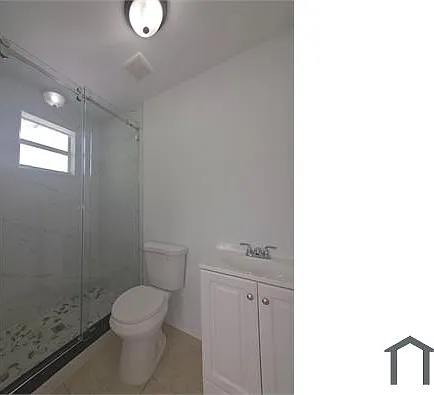 831 SW 3rd St — Photo 7