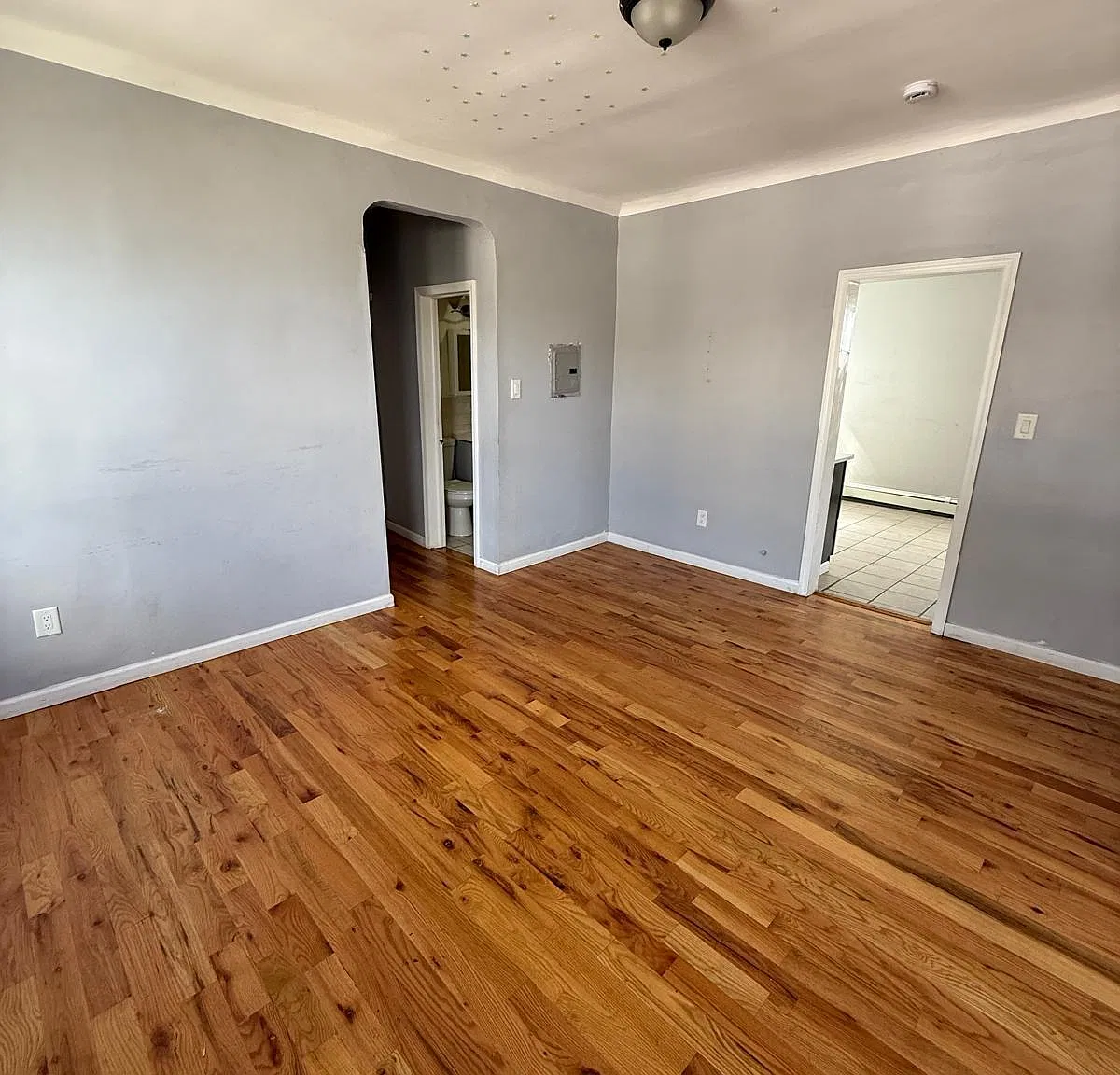3 bed, $2,000 — Photo 4