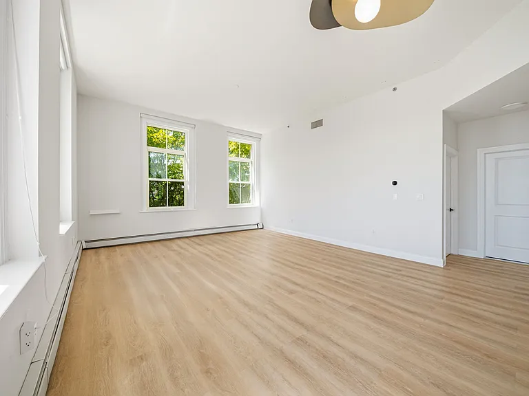 145 Glenwood St #304 — Photo 10