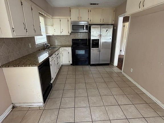 4th image of 4020 Union St