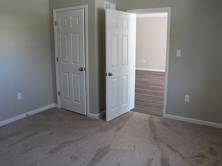 2560 Freysville Rd #B — Photo 5