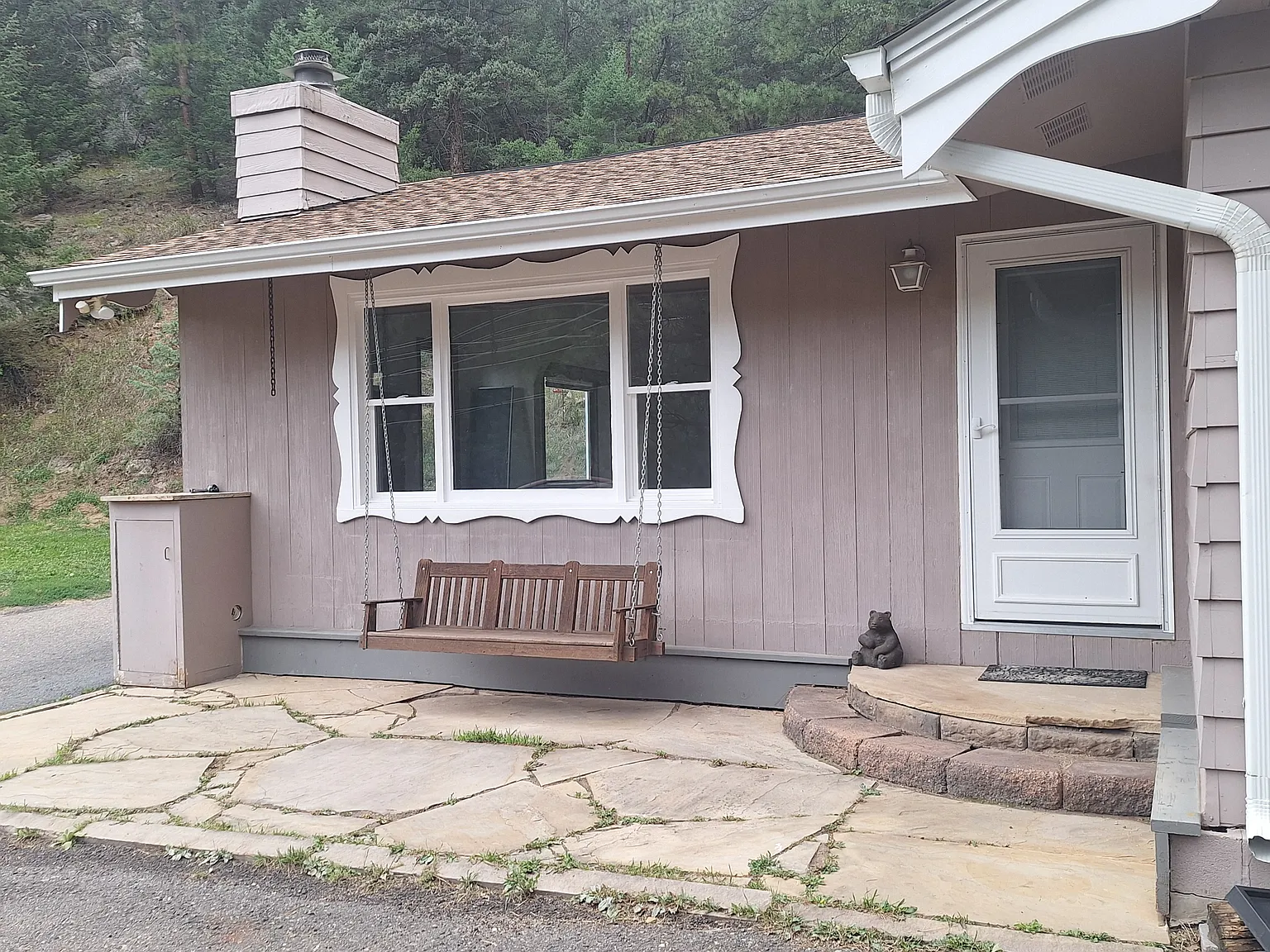 3 bed, 1296 sqft, $2,995 — Photo 2