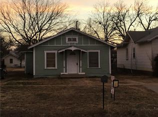 926 3rd St, Graham, TX 76450
