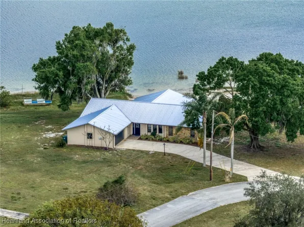 901 S Lotela Ave, Avon Park, FL 33825