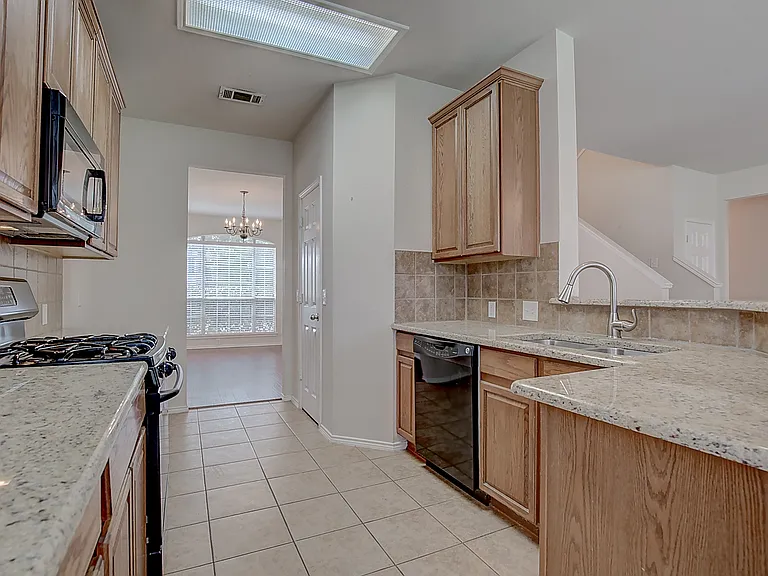 2609 Monroe Dr — Photo 15