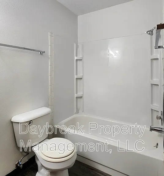 2408 3rd Ave N #12 — Photo 9