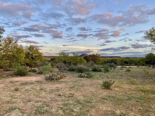 5 Jack Rabbit Rd, Doss, TX 78618