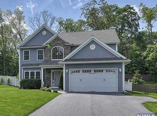 17 Adalist Ave, Butler, NJ 07405