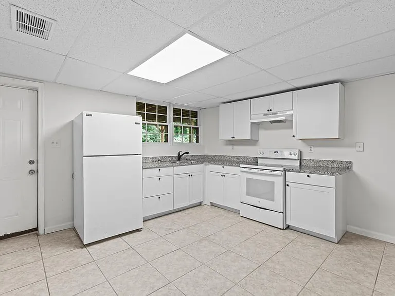246 Barbara Ln SW — Photo 35