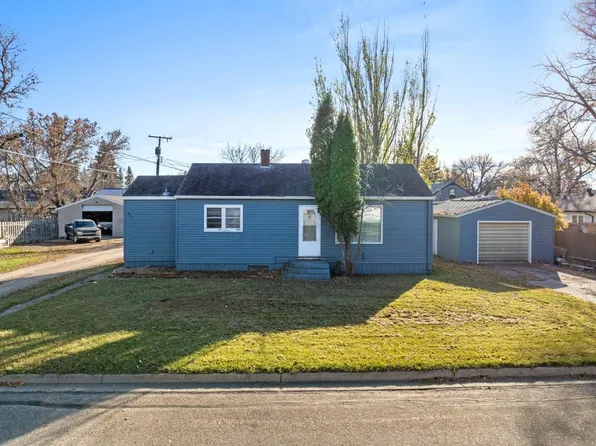 207 4th Ave NW, Towner, ND 58788