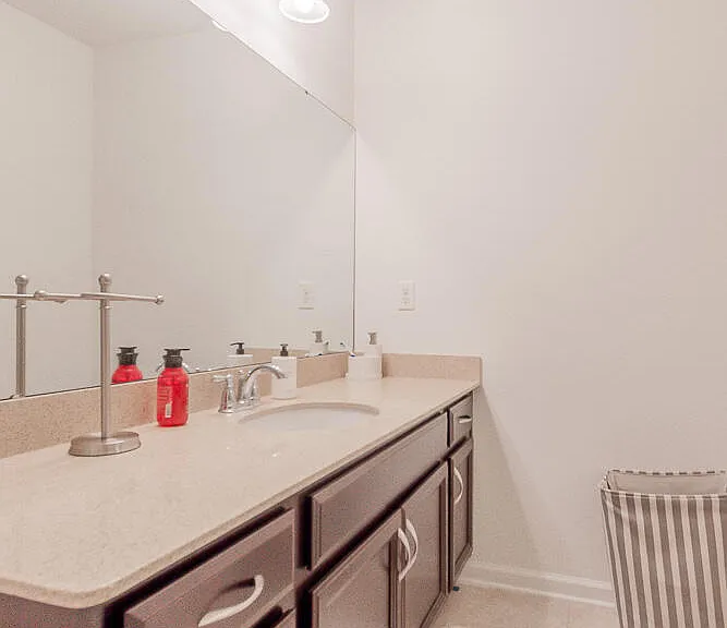 162 Nelson Ln — Photo 25