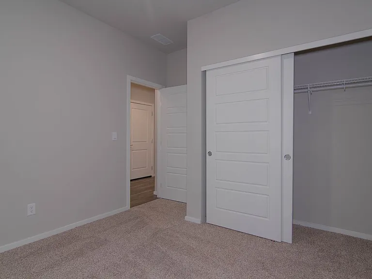 5507 W Georgetown Ln — Photo 13