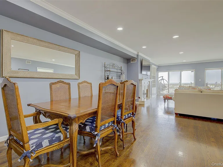 1051 Oceanfront #6 — Photo 14