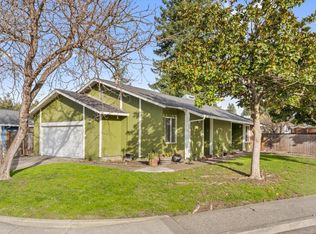 6492 Amberwood St, Rohnert Park, CA 94928