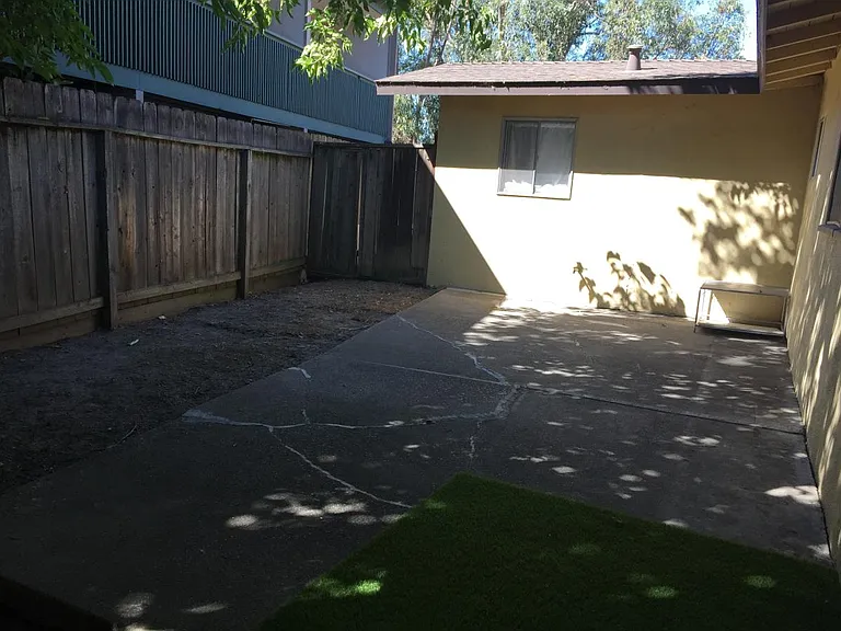 21 Holcomb Ct — Photo 14