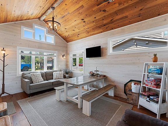 2nd image of 3068 Cottage LANE