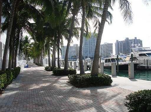 Building Marina