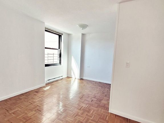 5th image of 1763 2nd Ave APT 9J