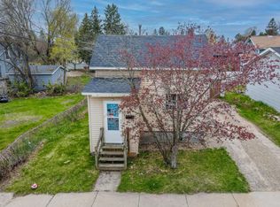 15 W Montrose St, Rhinelander, WI 54501