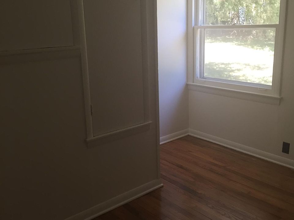2nd image of 402 E State St