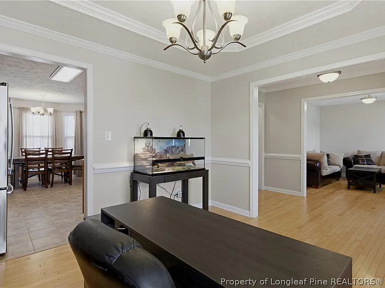 420 Thorncliff Dr — Photo 12