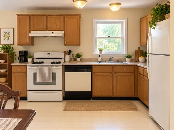 26 Peach St #1, Barre, MA 01005