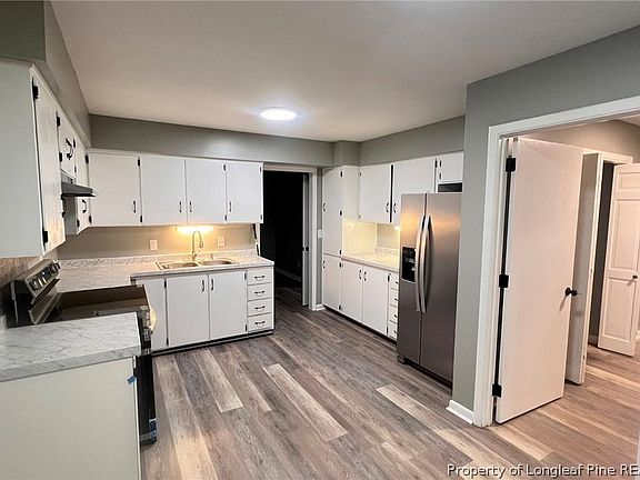 4th image of 303 Cemetery Rd